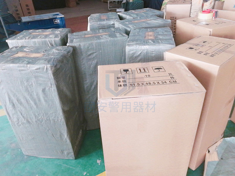 靖江固安發貨篇—發往廣州的1000張防暴盾牌順利發貨！